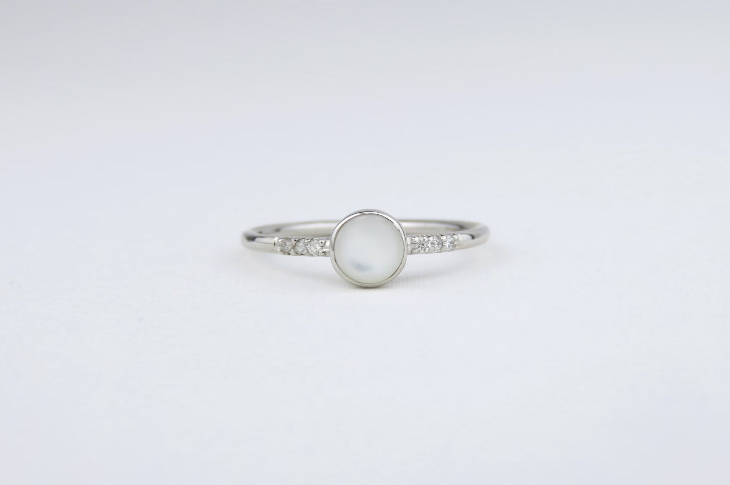 14k White Gold 5mm Round Pearl Ring with Diamond Accents
