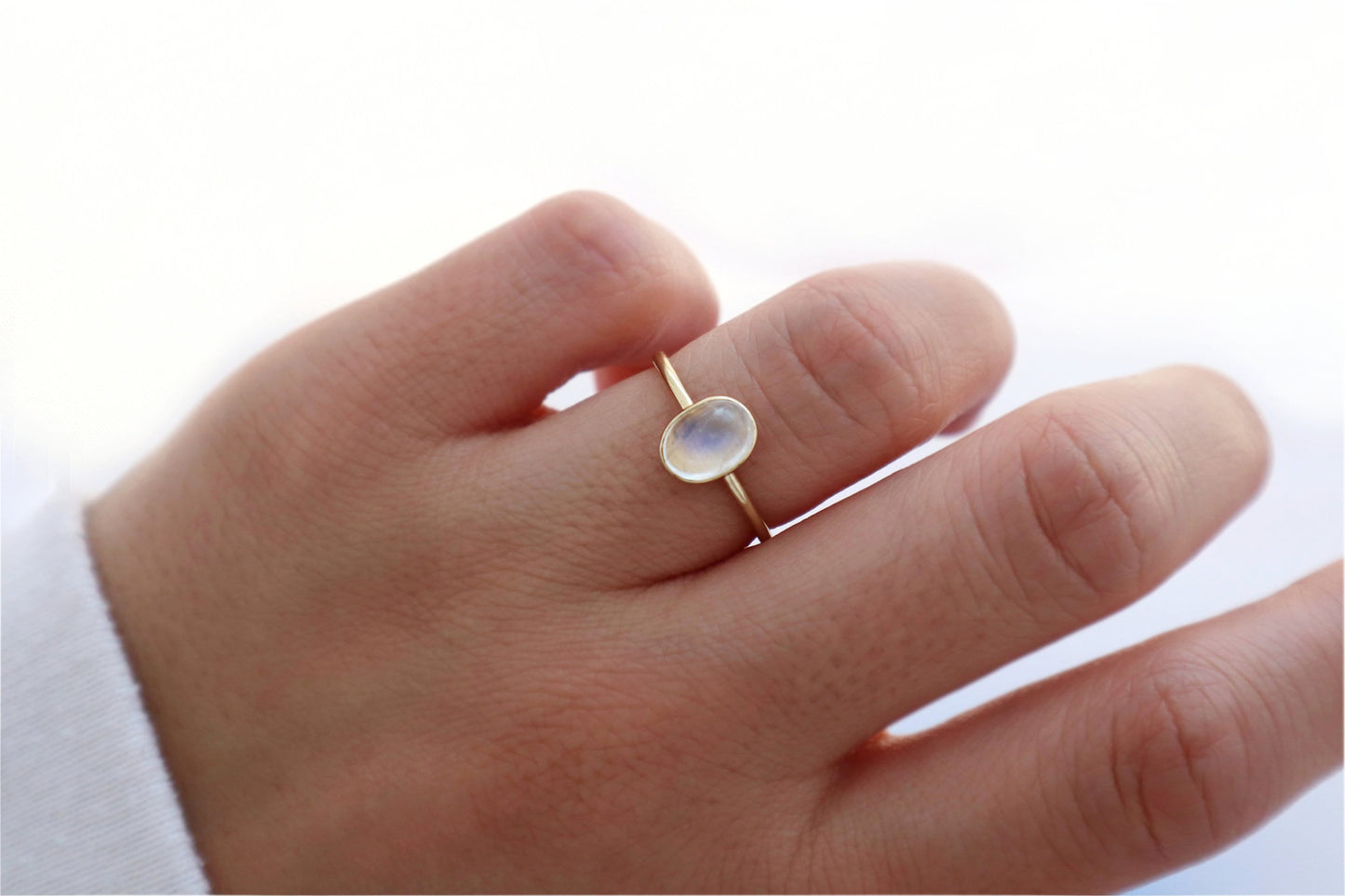 14k Gold 6x8mm Oval Moonstone Ring