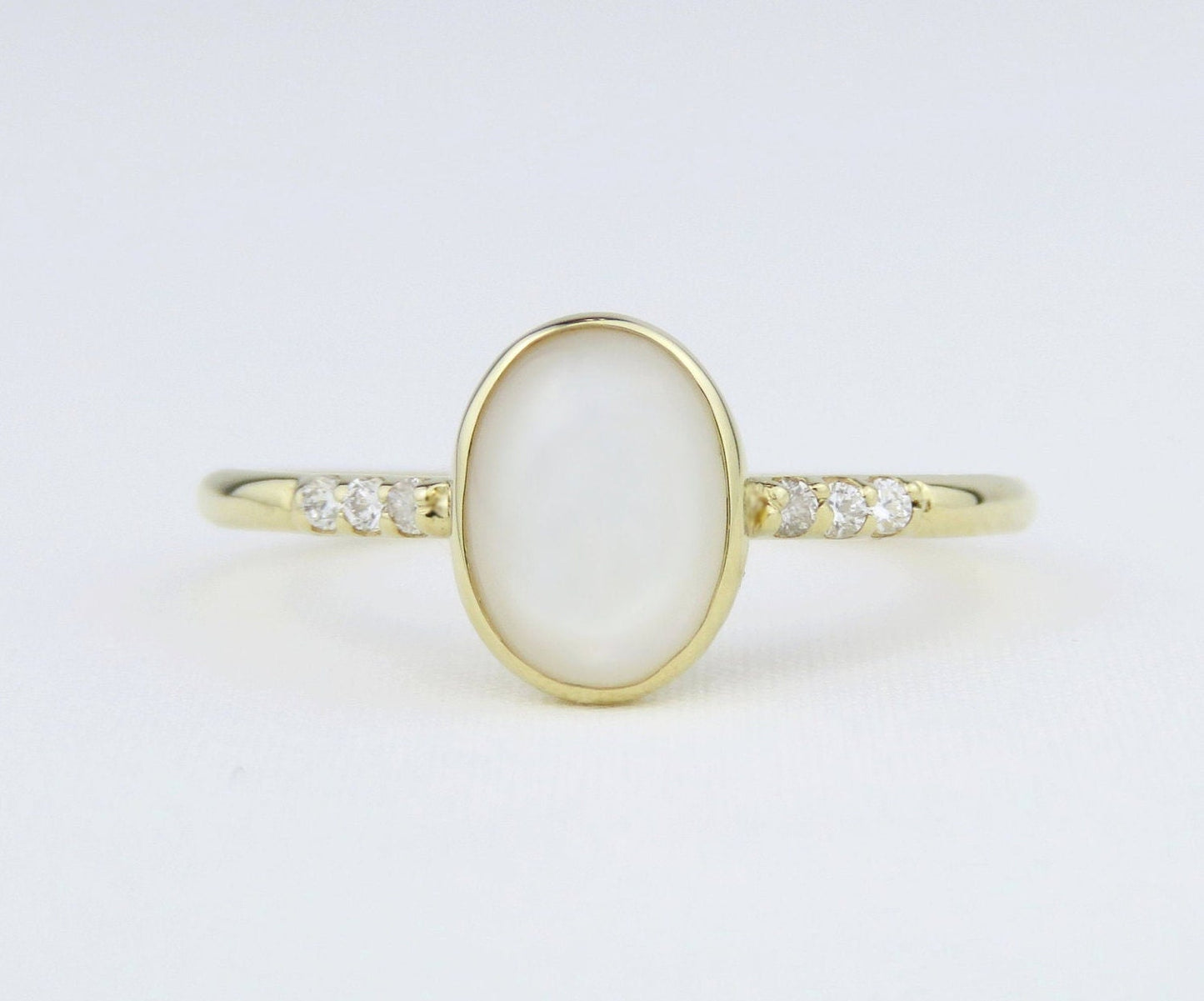 14k Gold 6x8mm Oval Mother of Pearl Ring with Diamond Accents