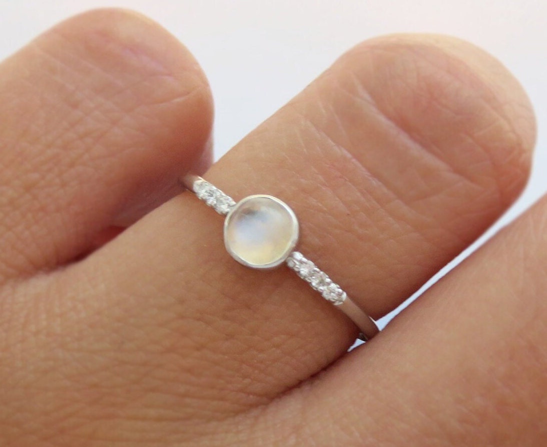 14k Gold 5mm Round Moonstone Ring with Diamond Accents