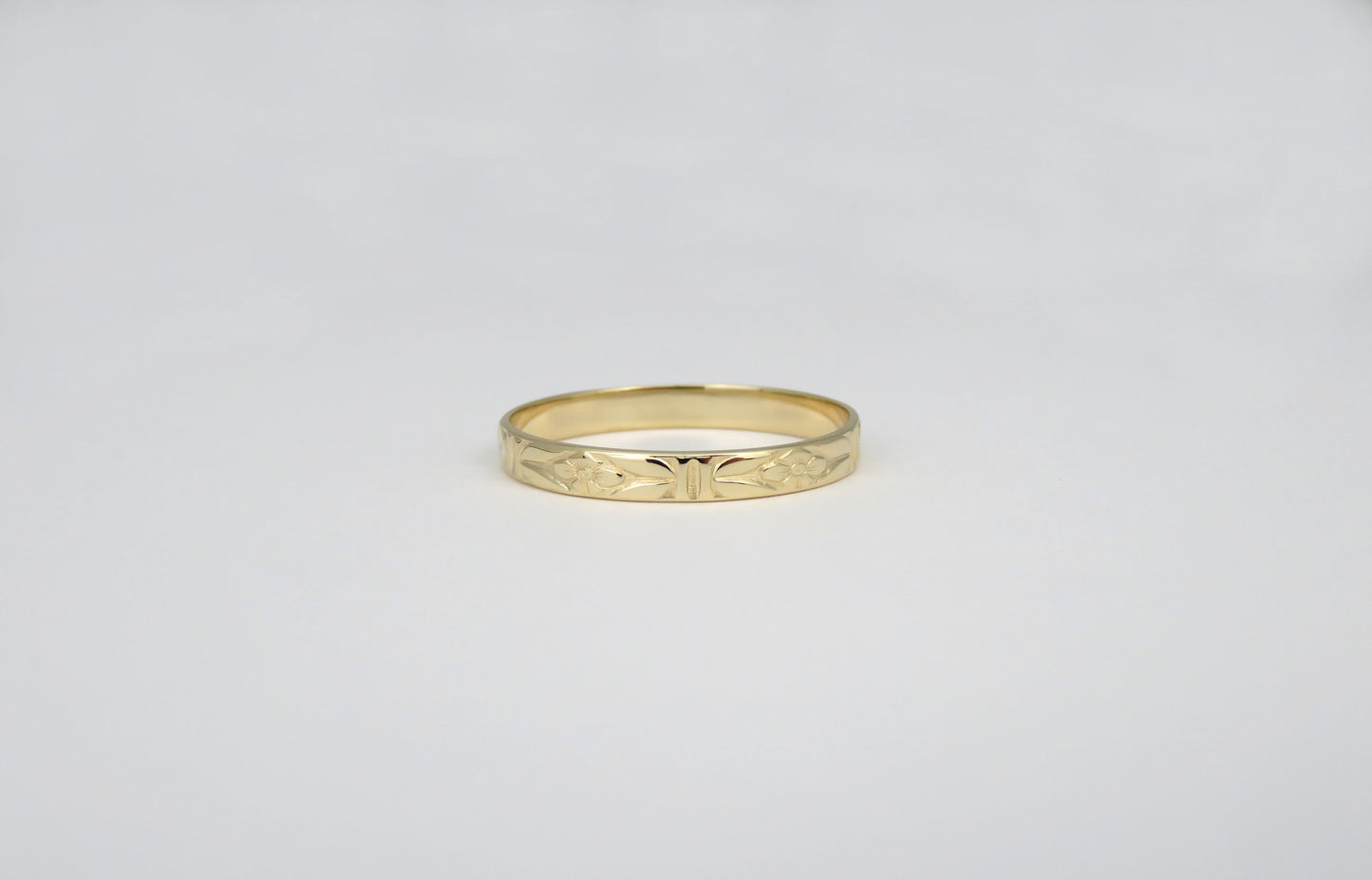 14k Gold 2.8mm Floral Wedding Band