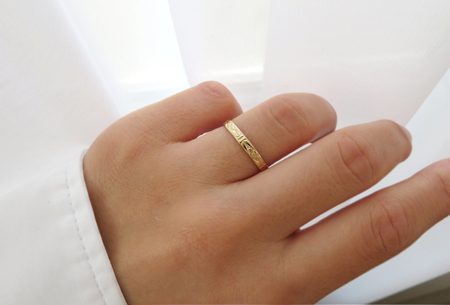 14k Gold 2.8mm Floral Wedding Band