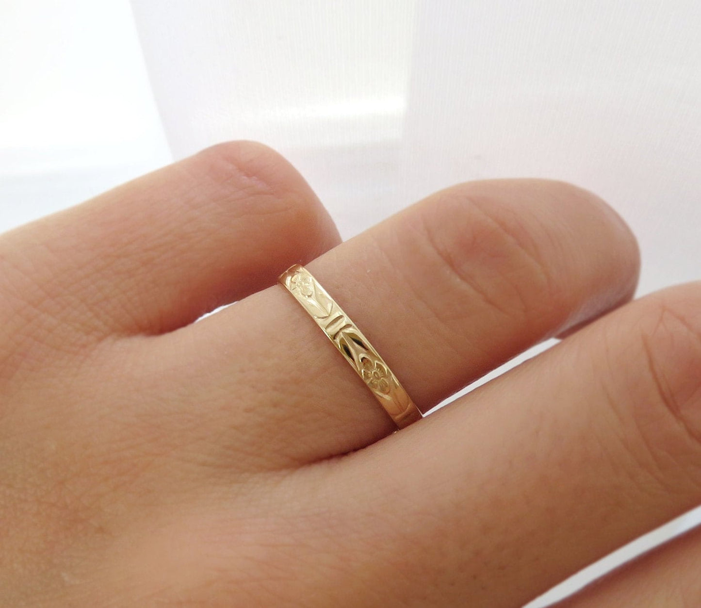 14k Gold 2.8mm Floral Wedding Band