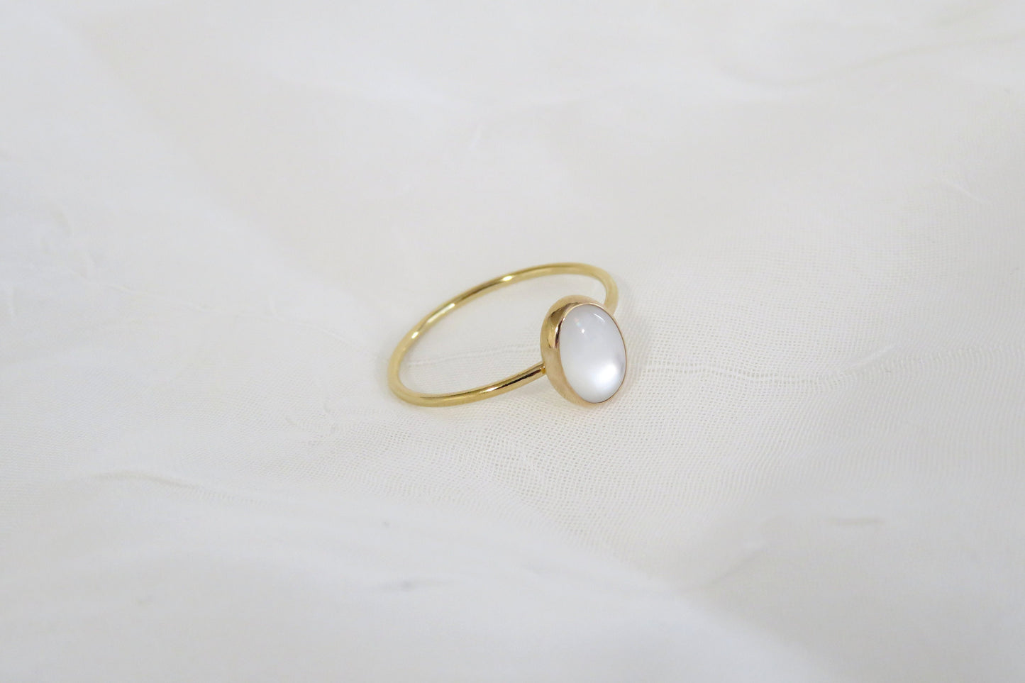 14k Gold Filled 6x8mm Oval Mother of Pearl Ring