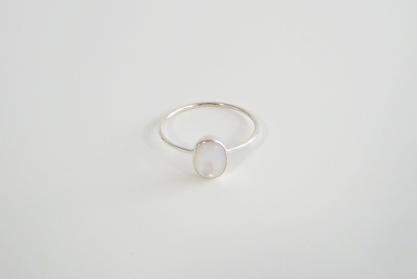 .925 Sterling Silver 6x8mm Oval Mother Of Pearl Ring