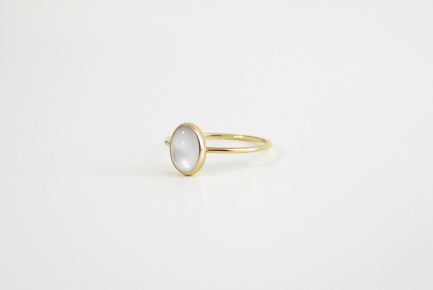 14k Gold Filled 6x8mm Oval Mother of Pearl Ring