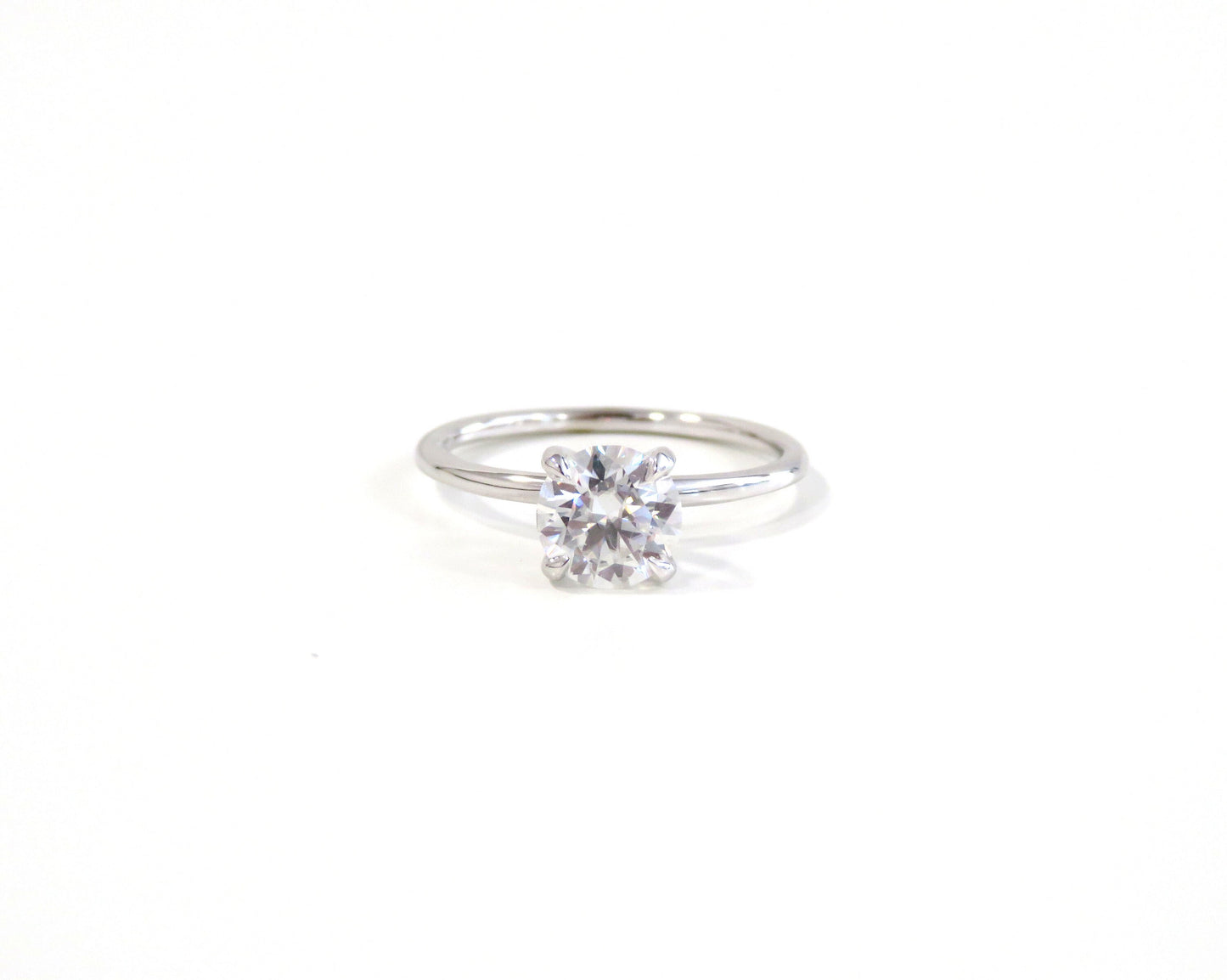 14k Gold 1.00ct Round Moissanite Engagement Ring