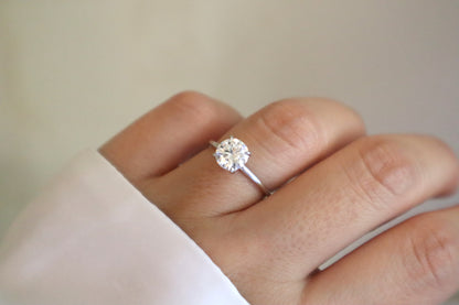IGI Certified Lab Grown Diamond White Gold Engagement Ring 1ct-2ct