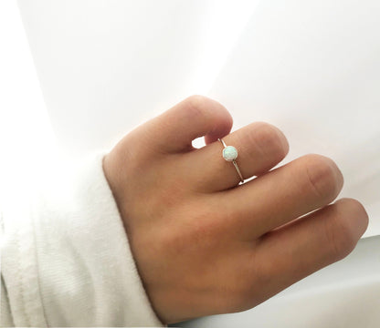 .925 Sterling Silver 5mm Fire White Opal Ring