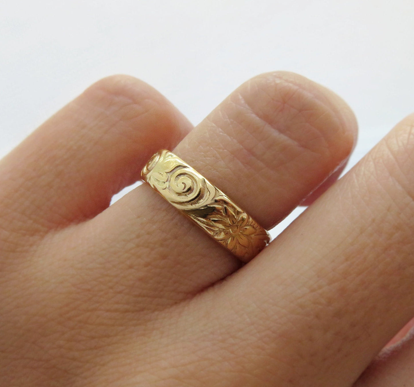 14k Gold Filled 5mm Thick Floral Ring