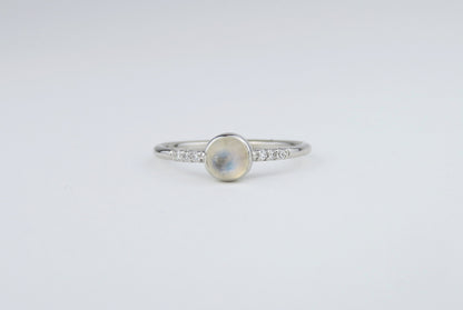 14k Gold 5mm Round Moonstone Ring with Diamond Accents