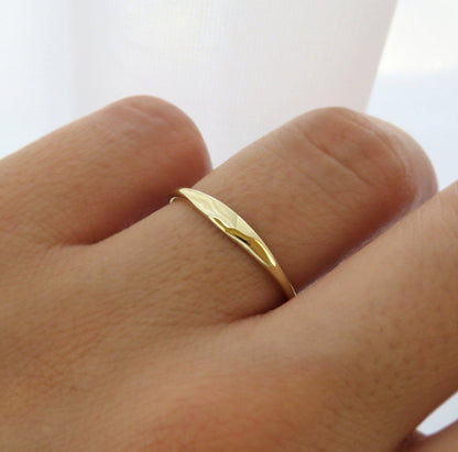 14k Gold 1.4mm Hammered Signet Ring