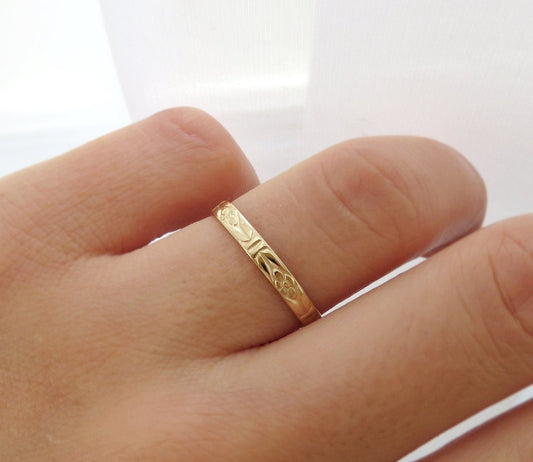 14k Gold 2.8mm Floral Wedding Band