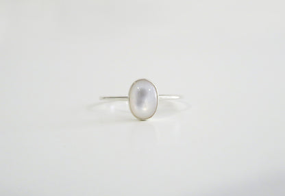 .925 Sterling Silver 6x8mm Oval Mother Of Pearl Ring