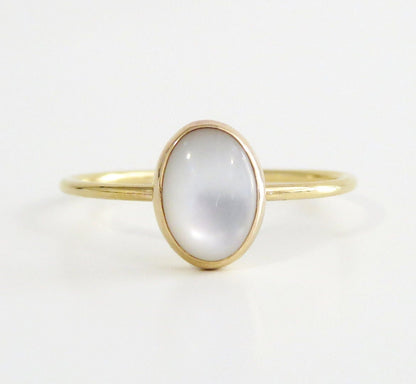 14k Gold Filled 6x8mm Oval Mother of Pearl Ring