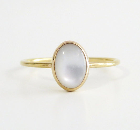 14k Gold Filled 6x8mm Oval Mother of Pearl Ring