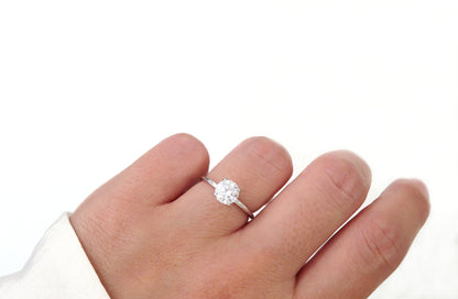 14k Gold 1.00ct Round Moissanite Engagement Ring